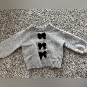 GAP Gray Sweater with Black Bow Appliqués